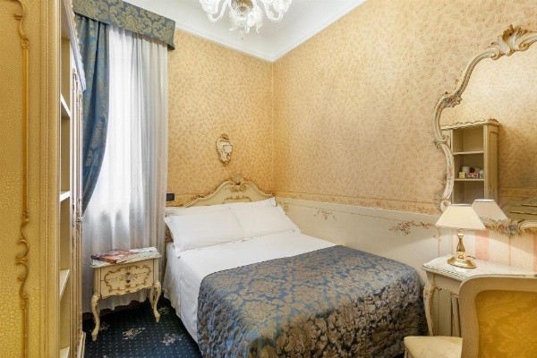 Hotel Montecarlo image 28
